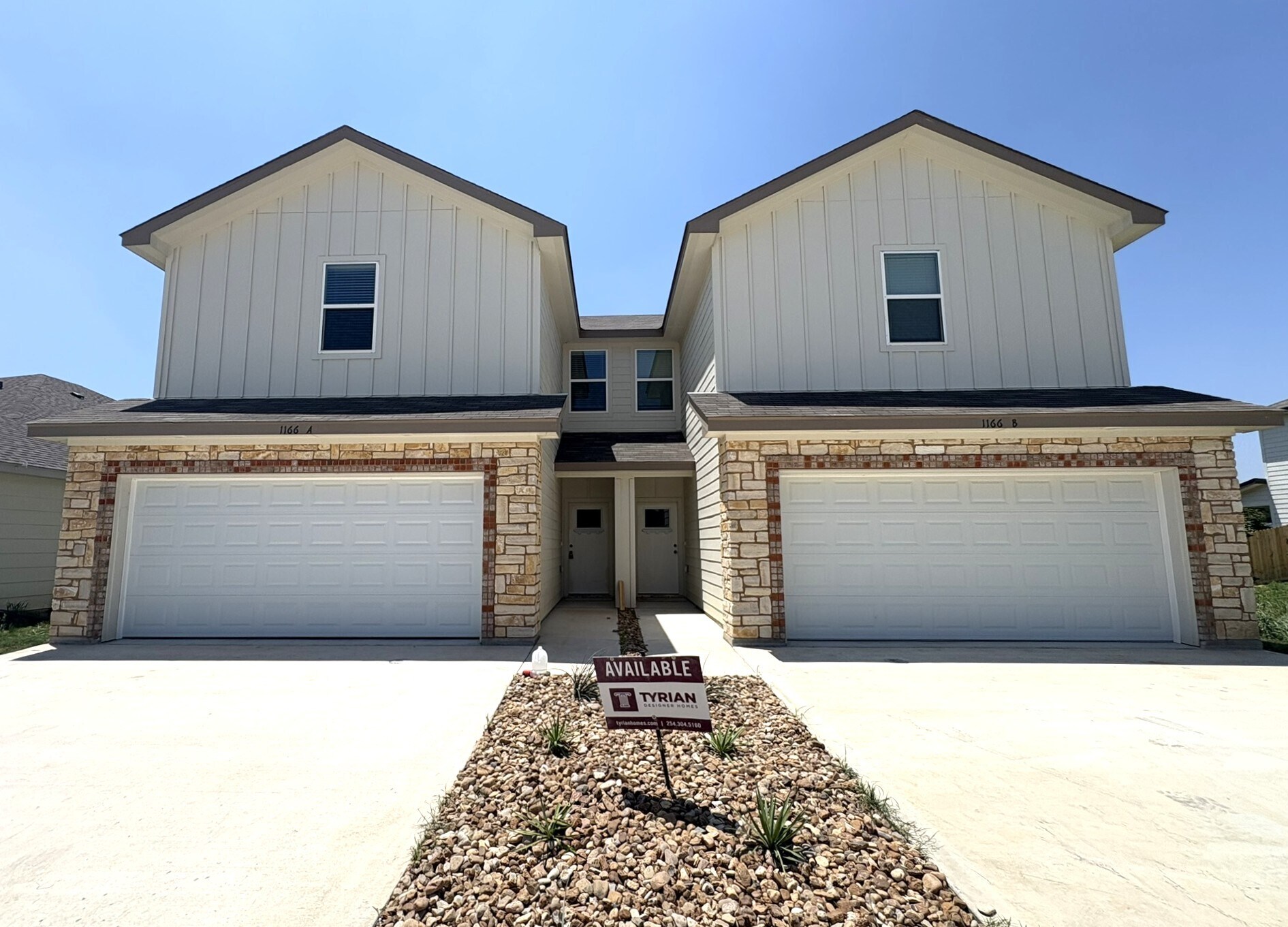 Building Photo - 1166 Lindsey Dr