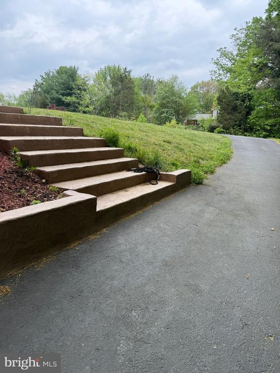 Building Photo - 4027 Bonnie Brae Ct