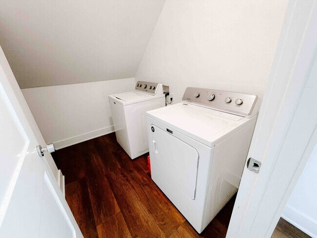 Building Photo - 2115 Loretta Parker Lane