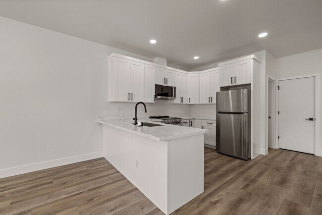 Building Photo - New Construction DownTown Tacoma - Great CityScape Views! One month free rent credit with 12 mont...