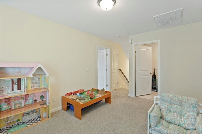 Building Photo - 129 Whitehaven Rd