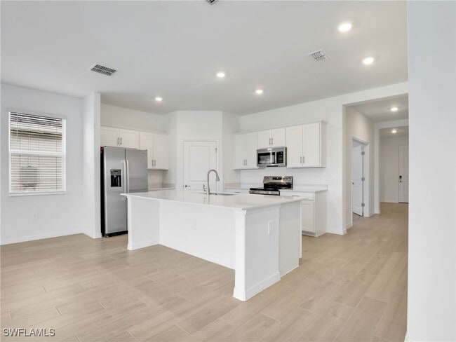 Building Photo - 2377 Avocado Ln