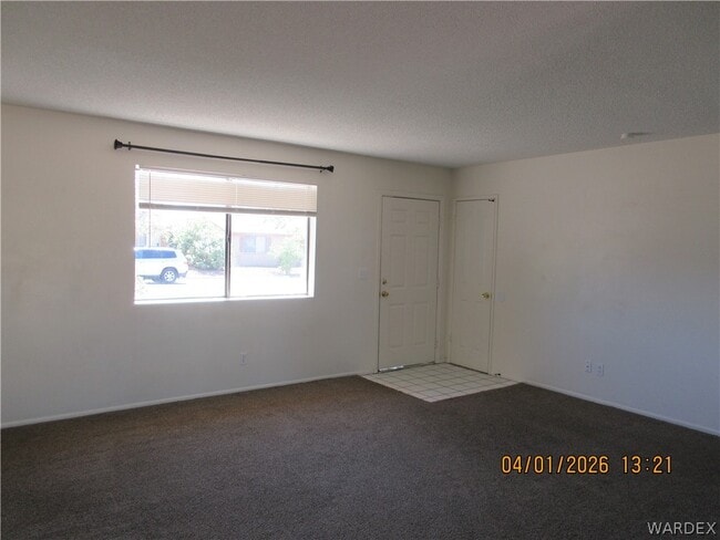 Building Photo - 2821 Karen Ave