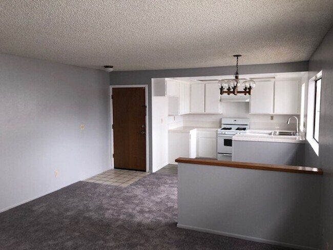 Building Photo - 257TH
