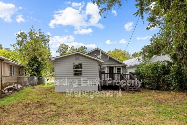 Building Photo - 3111 Avenue D