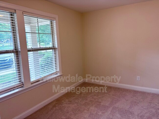 Building Photo - 315 Rosapenna Ln