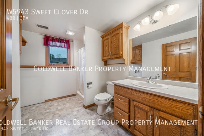 Building Photo - W5943 Sweet Clover Dr