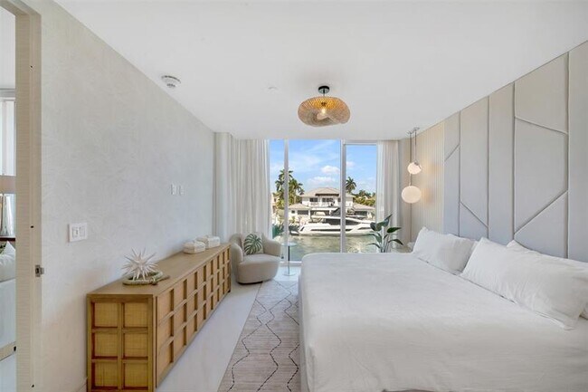 Building Photo - 2311 SE 17th St