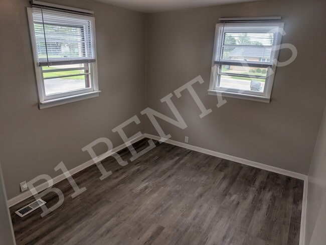 Building Photo - 1025 N Obrien St