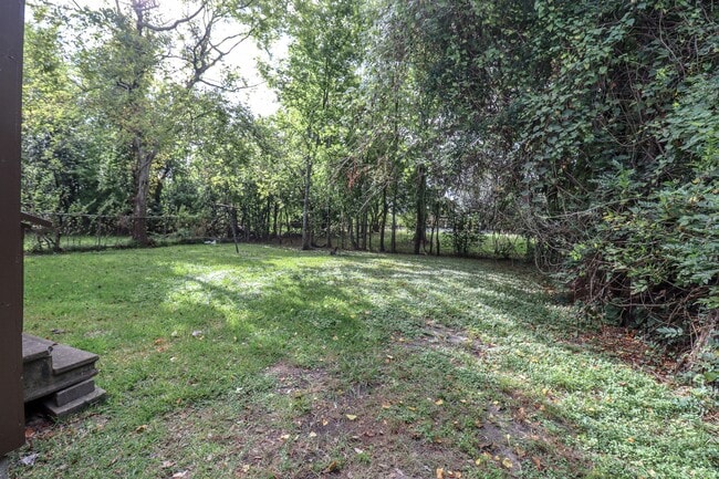 Building Photo - 3051 W Crockett St