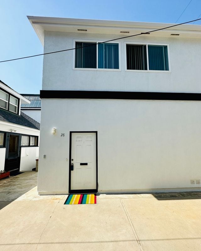Building Photo - 28 20th Ct