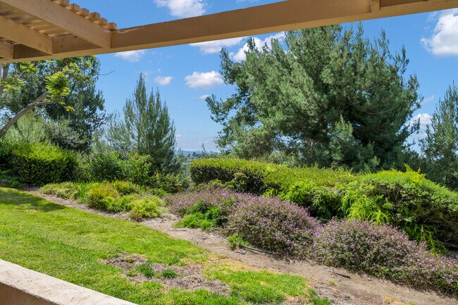 Building Photo - 2579 Caminito Muirfield