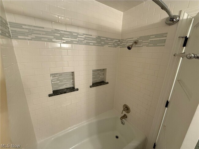 Building Photo - 6803 Cranbrook Dr