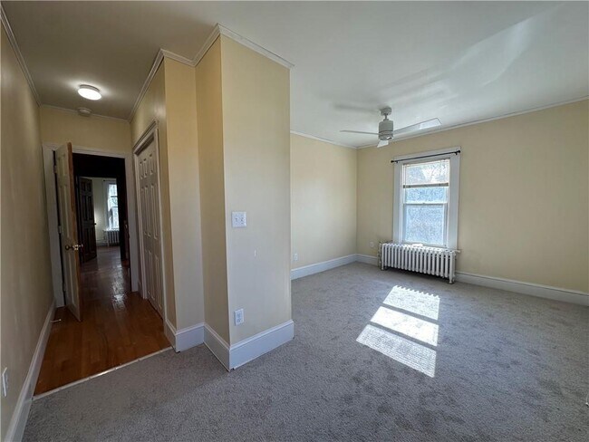 Building Photo - 5-25 Calvert St