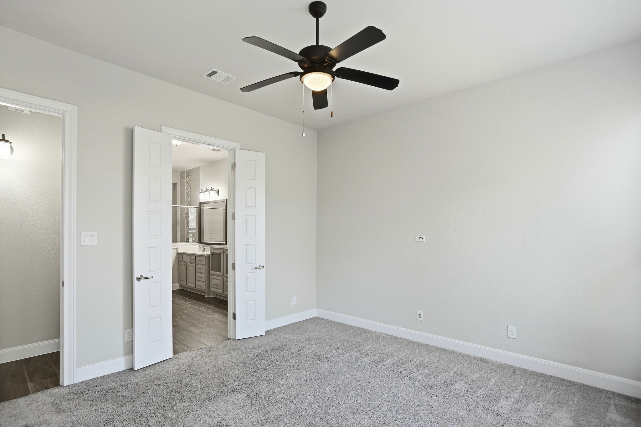 Building Photo - 11330 Cottage Grove