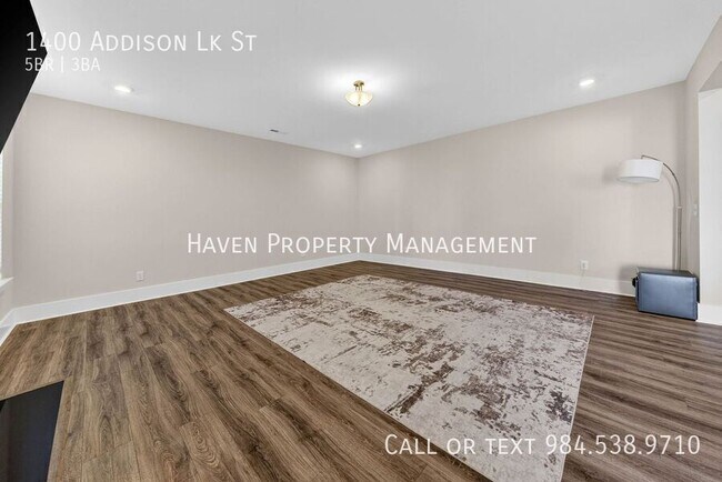 Building Photo - 1400 Addison Lk St