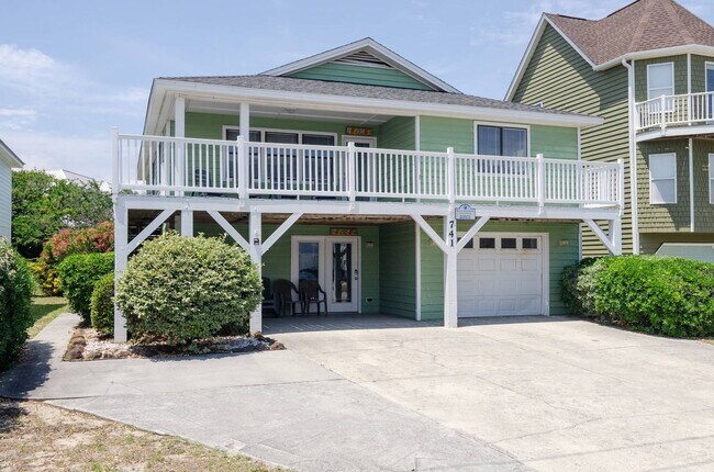 Primary Photo - 741 Fort Fisher Blvd N