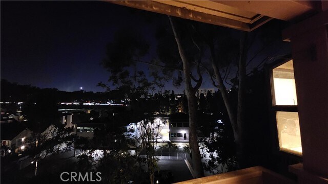 Building Photo - 8860 Villa La Jolla Dr