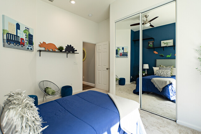 Building Photo - 563 Veneto Ct