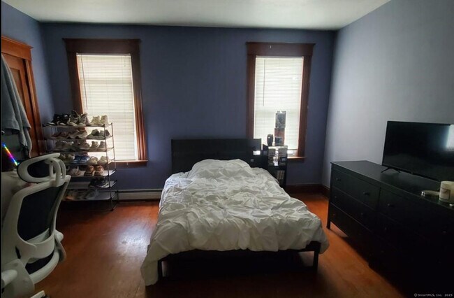 Building Photo - 37 Rocky Hill Ave