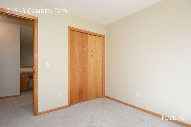 Building Photo - 20513 Camden Path