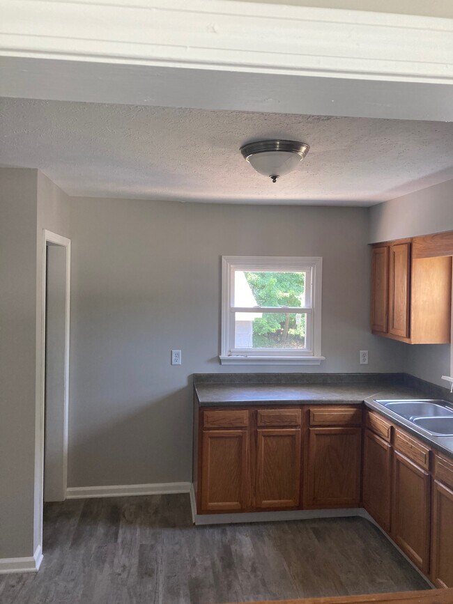 Building Photo - 1061 Stroman Ave