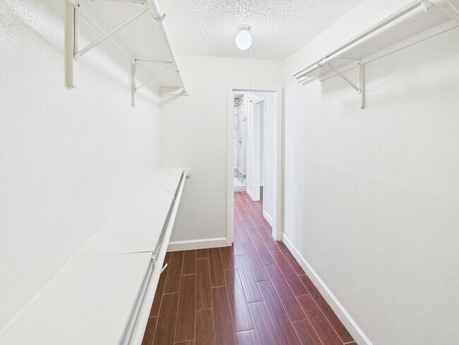 Building Photo - 13010 Foxburo Dr