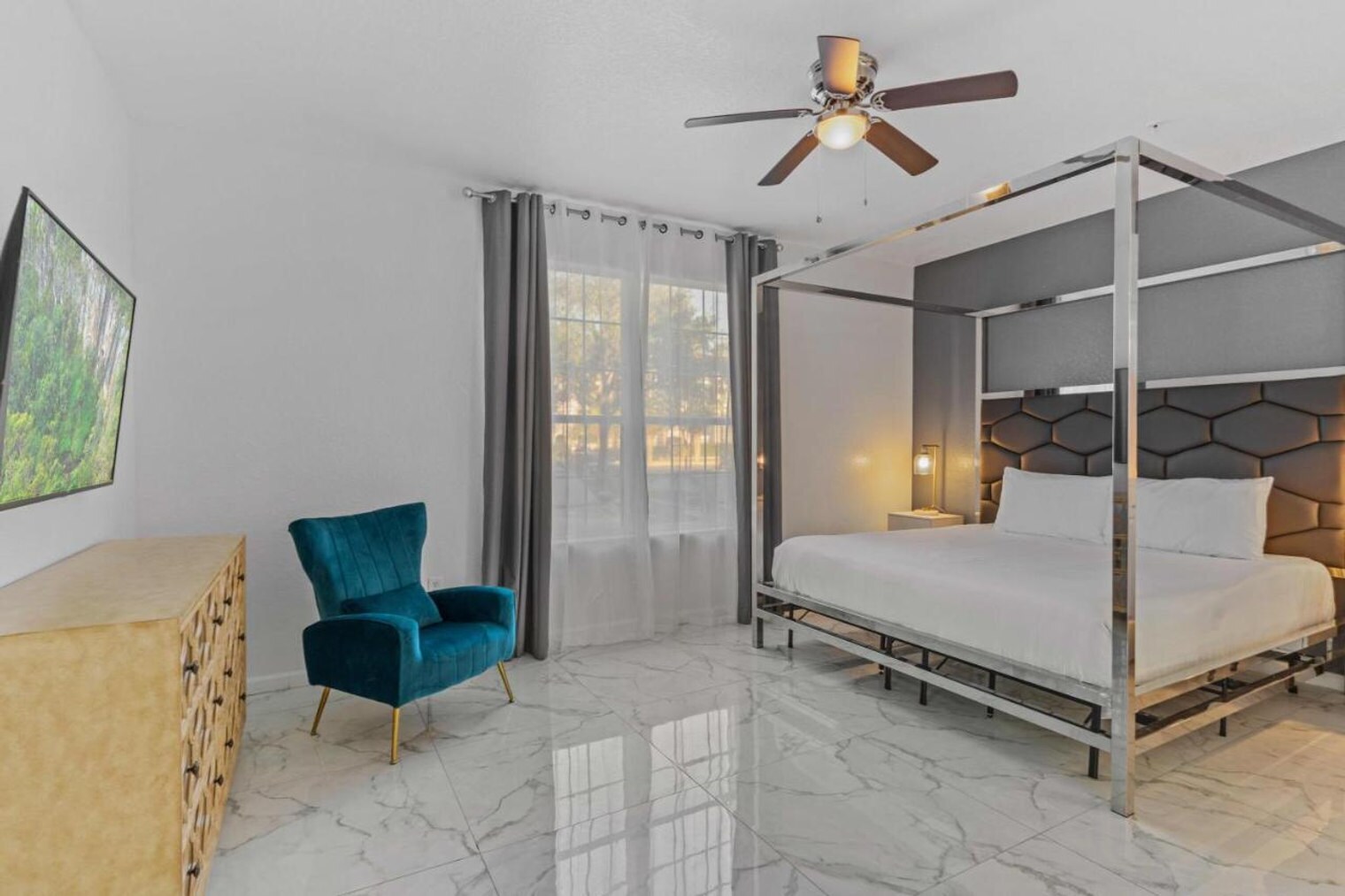 Building Photo - 4840 Cayview Ave