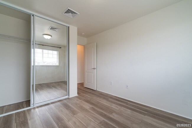 Building Photo - 4 Bed 2.5 Bath in Hoonani