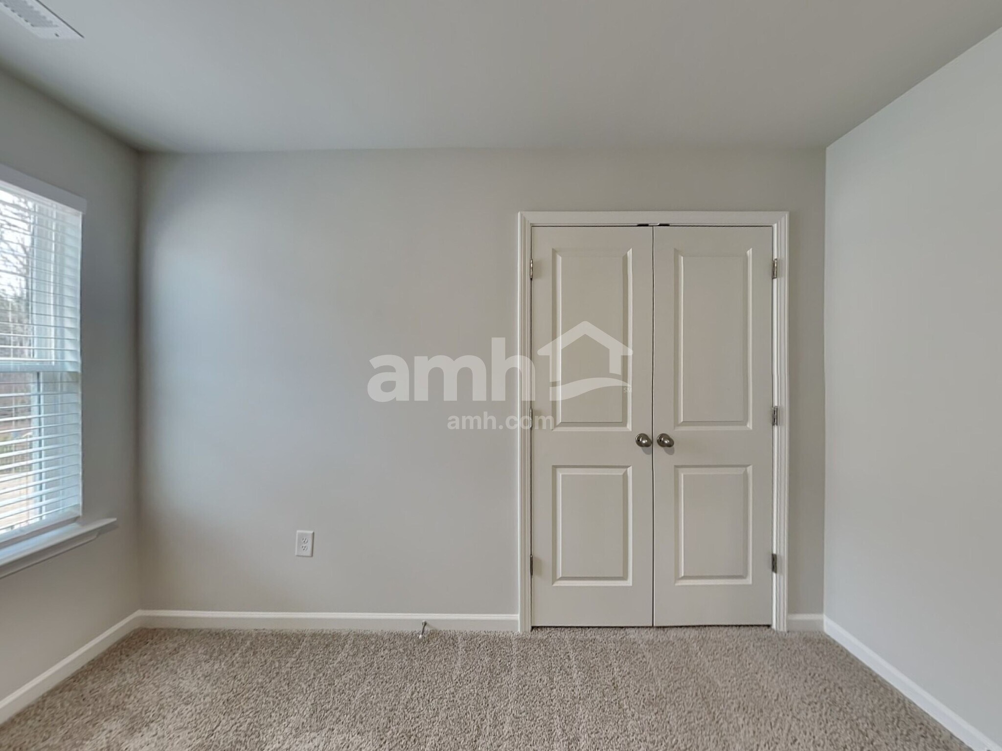 Building Photo - 4001 Zepelin Wy