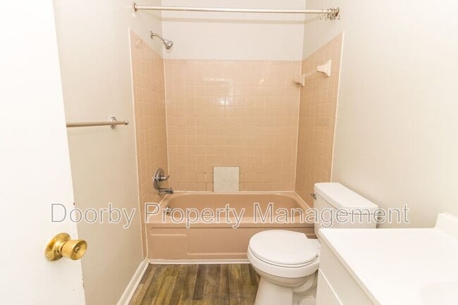 Building Photo - 6413 Basswood Ln