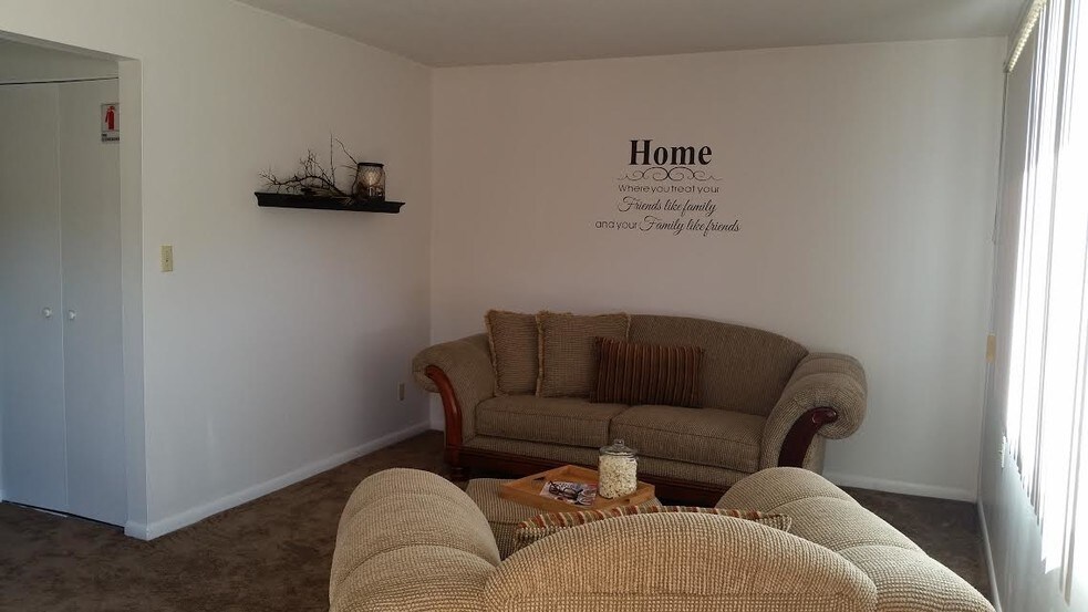 Cambridge Townhomes 2113 N Towne Ct NE Cedar Rapids IA 52402