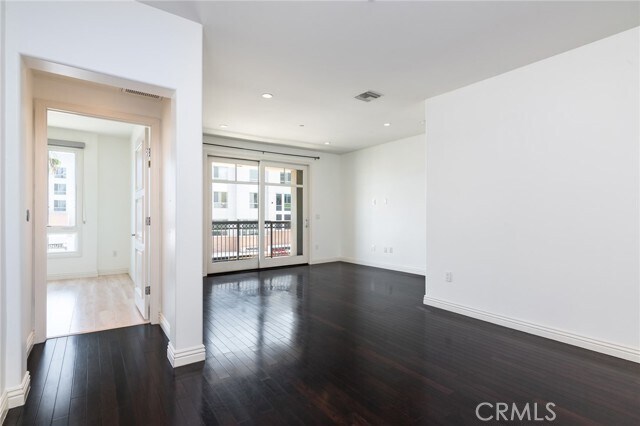 Building Photo - 268 Caruso Ave