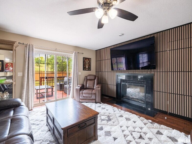 Building Photo - 10009 Brompton Ct