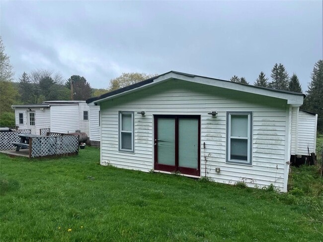 Primary Photo - 1198 Dahlia Rd