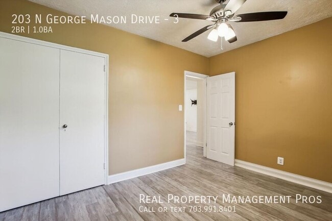 Building Photo - 203 N George Mason Dr