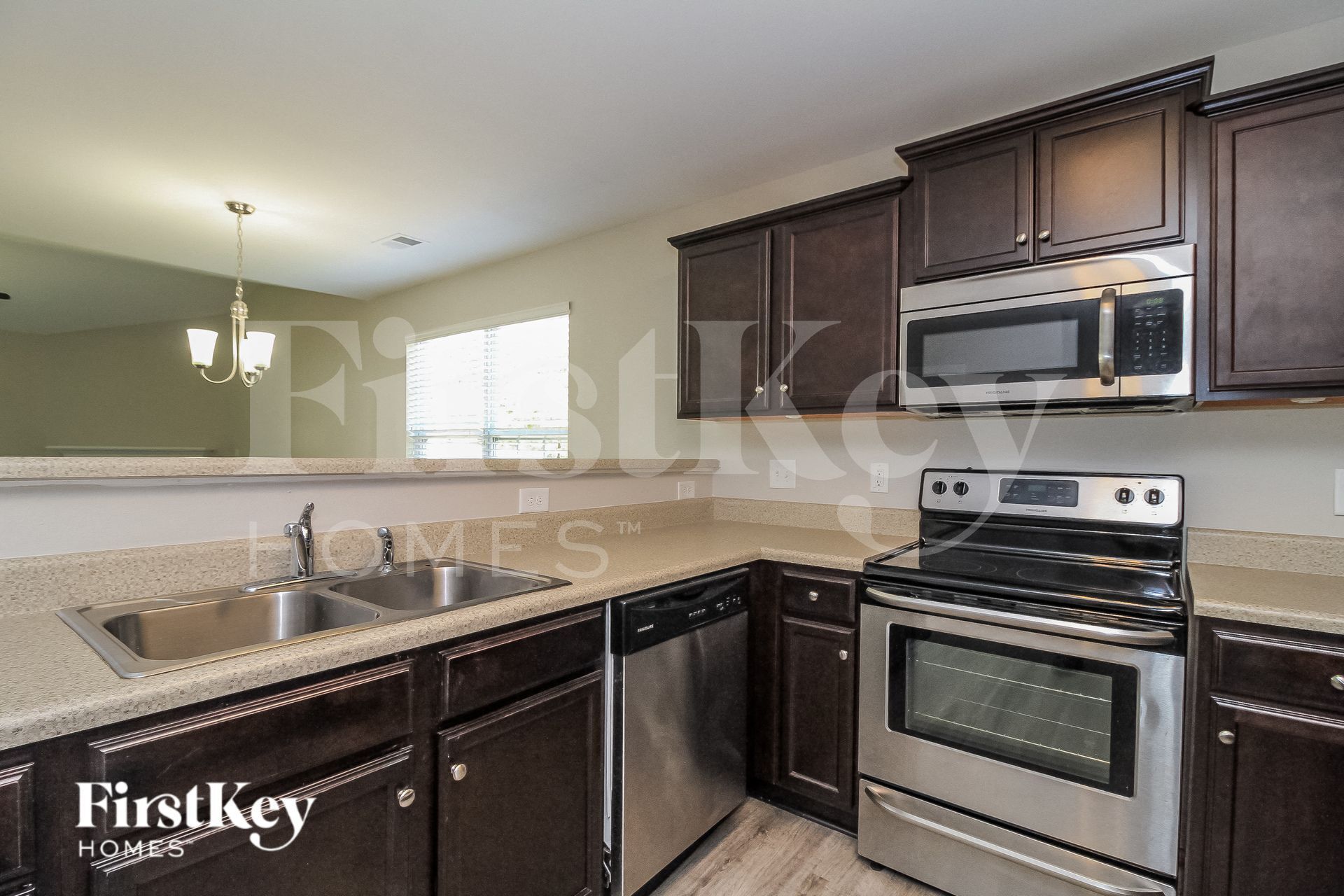 Building Photo - 6413 Bentbrush St