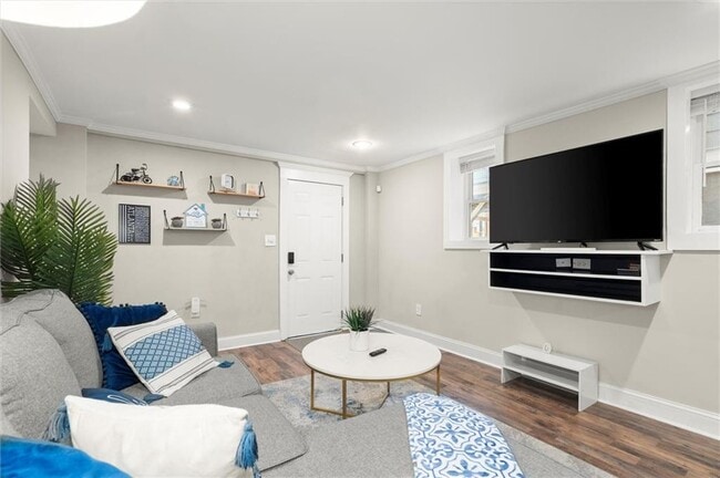 Building Photo - 153 Randolph St NE