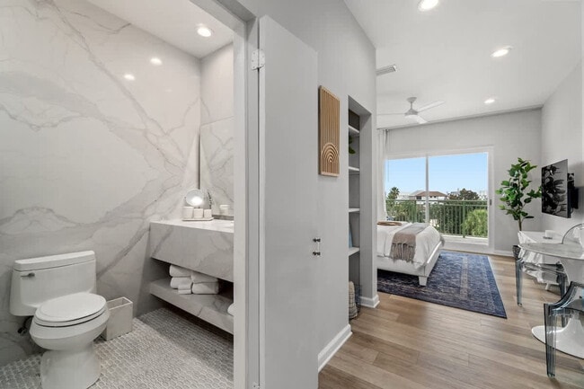 Building Photo - 9955 E County Hwy 30A