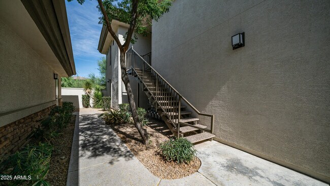 Building Photo - 6900 E Princess Dr
