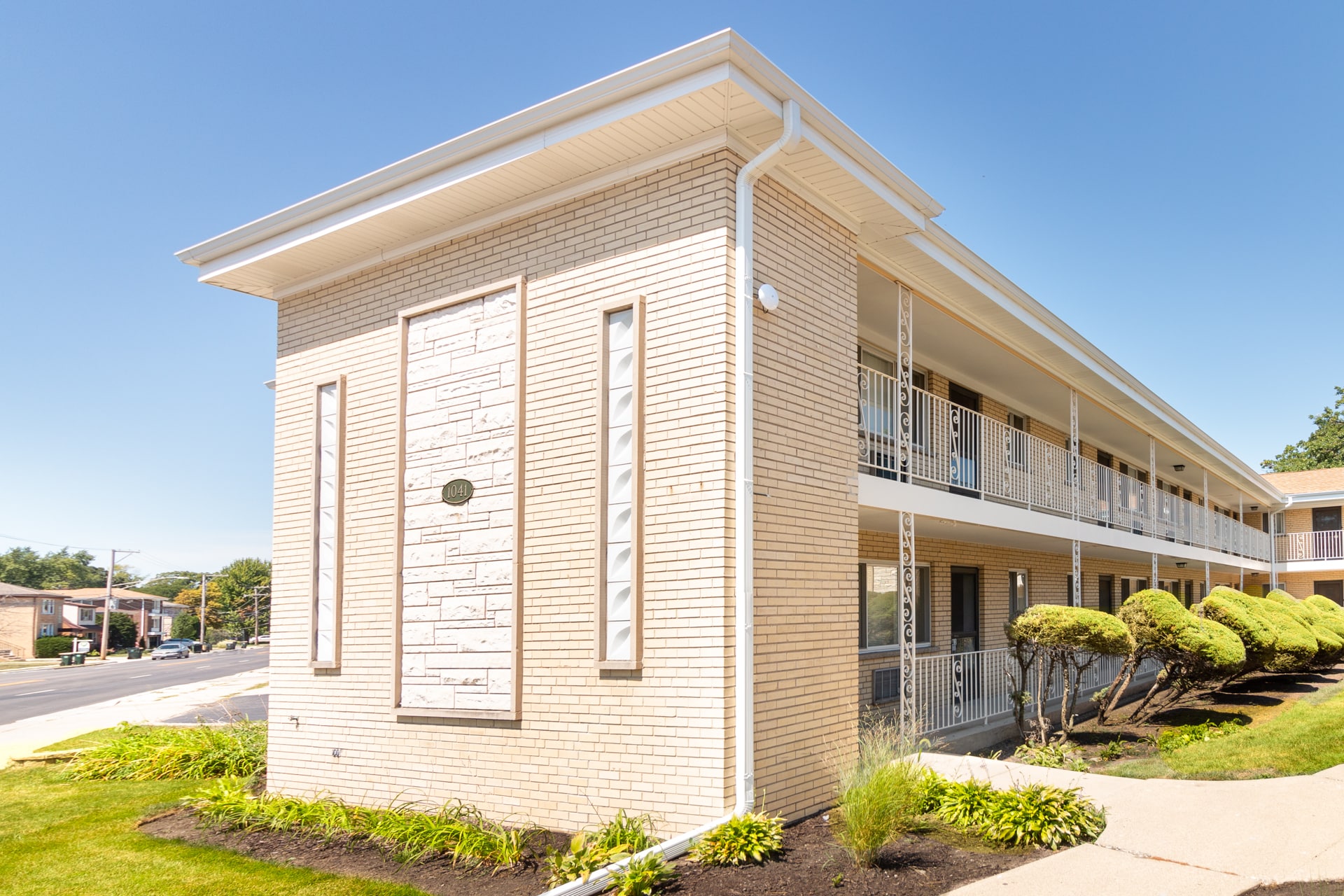 Building Photo - 1041 N Northwest Hwy