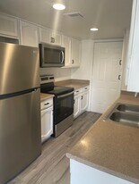 Building Photo - 318 Champlin Ave