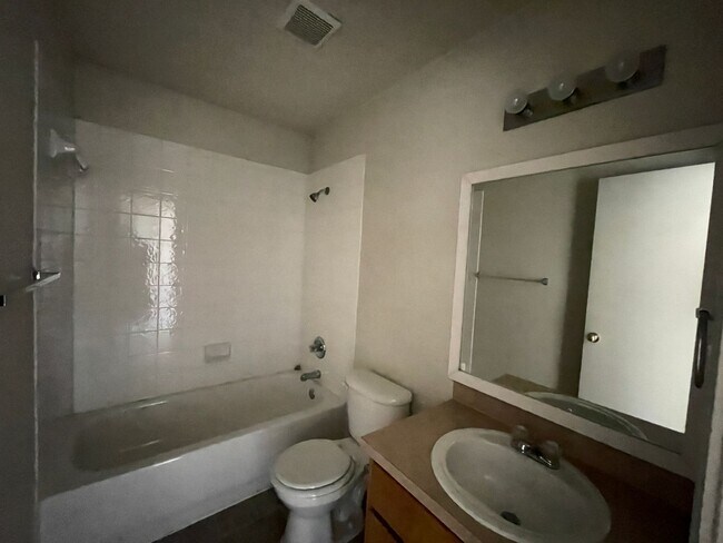 Building Photo - 3405 Atkinson Ave