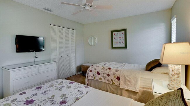 Building Photo - 7893 Timberwood Cir