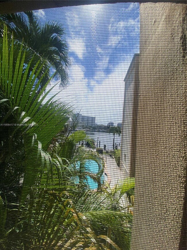 Building Photo - 2420 Diana Dr