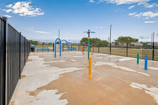 Building Photo - 8810 Rocky Knoll Ln