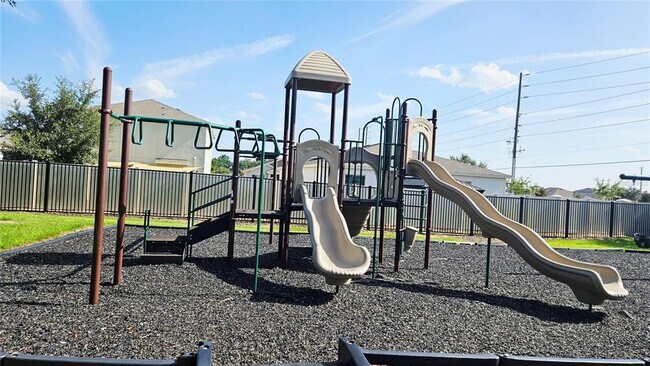 Building Photo - 153 Taft Dr