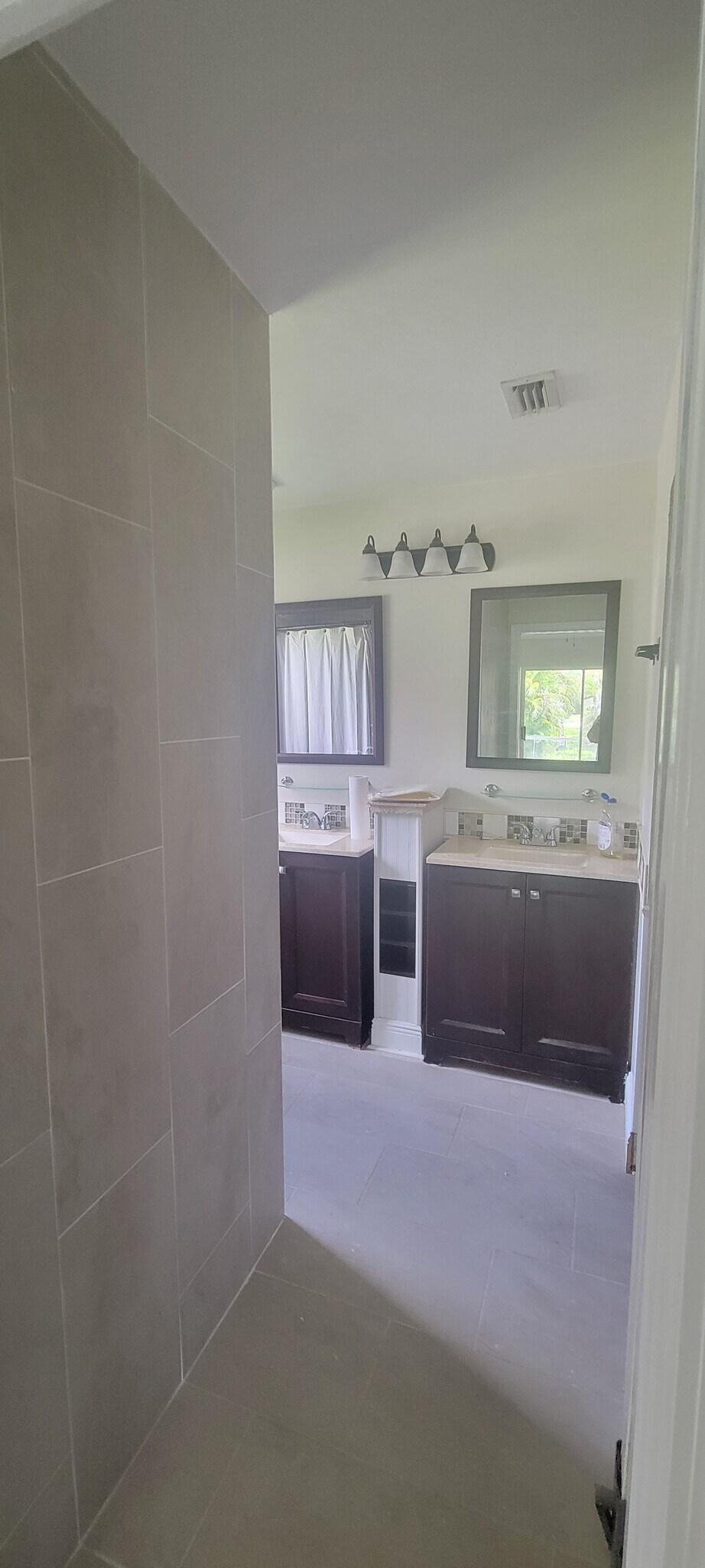 Master bath - 9160 Aster Rd