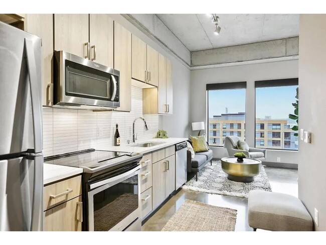 Primary Photo - 728 N 3rd St