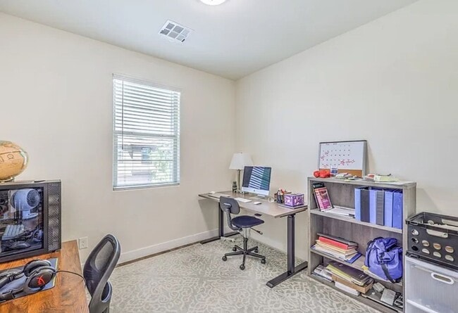 Building Photo - Summerlin Stunner- Spacious Backyard, Stri...